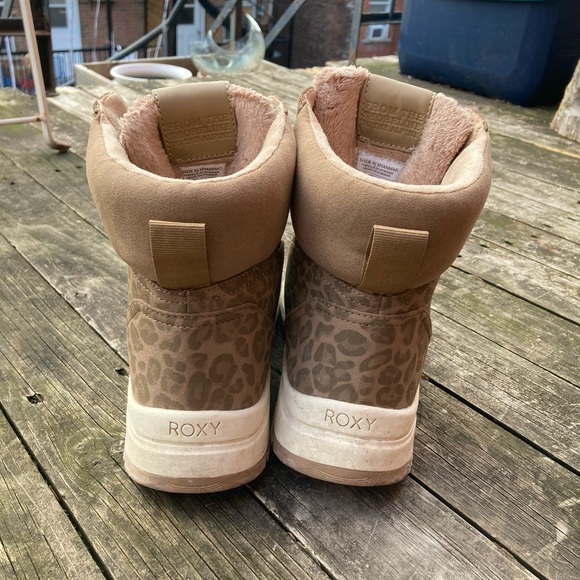 Roxy Leopard Print Winter Shoes - Picture 3 of 7